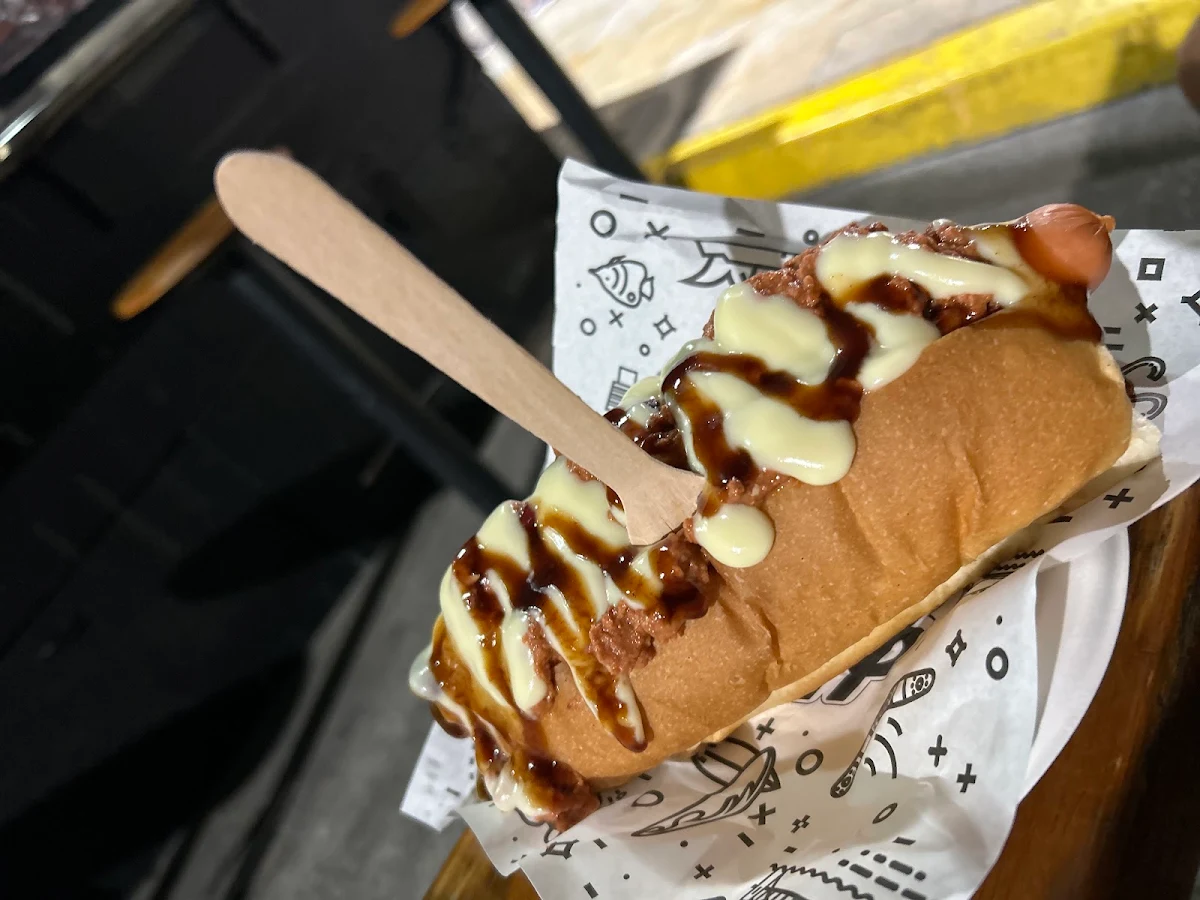 Hot Dog Chilli Con Carne, Harry's Café de Wheels - Liverpool