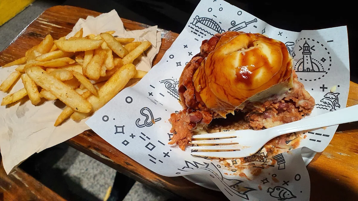 Make It a Tiger Pie, Harry's Café de Wheels - Liverpool