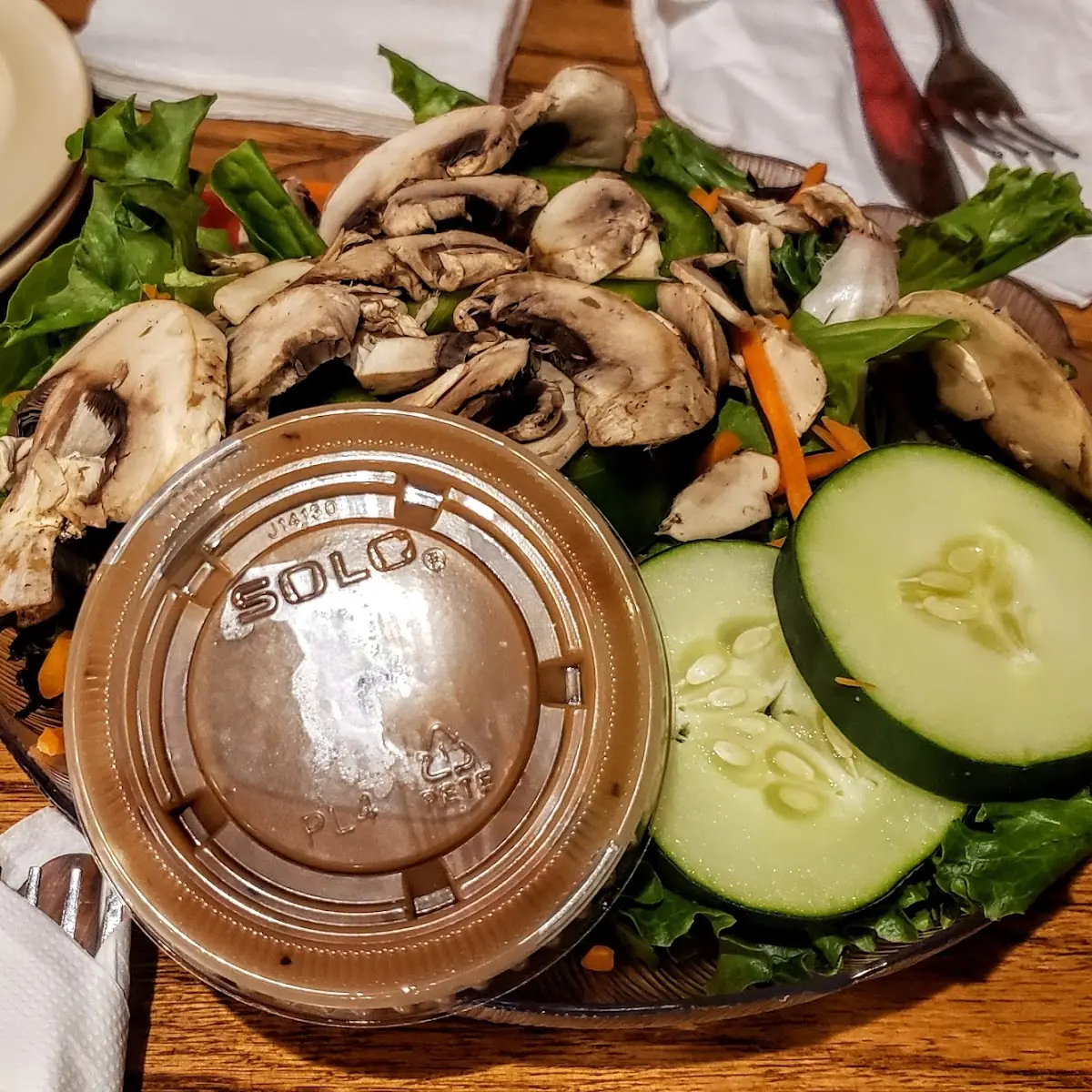 Gourmet Garden Salad with Balsamic Dressing