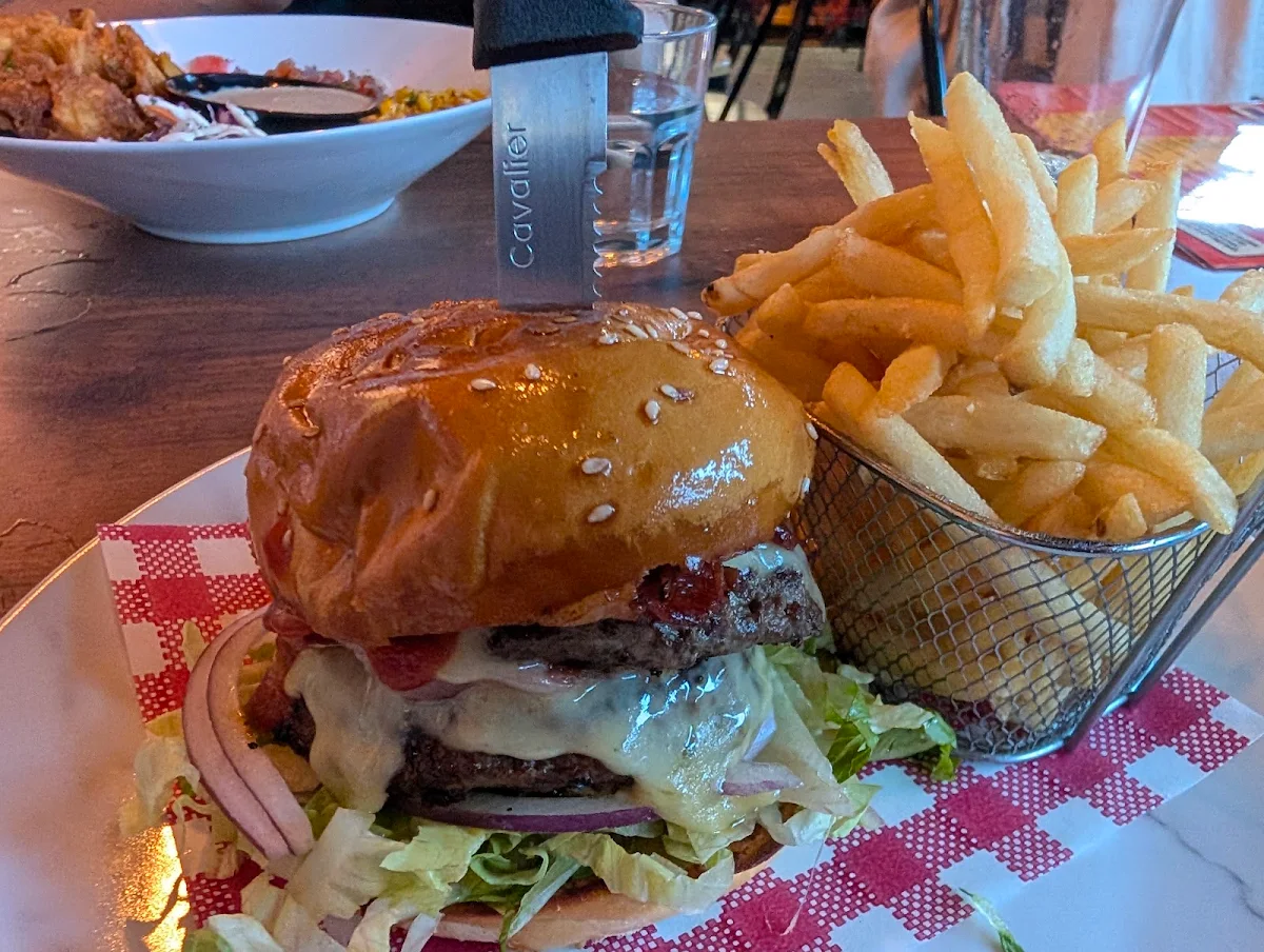 Burger and Fries, Street Eats Eatery