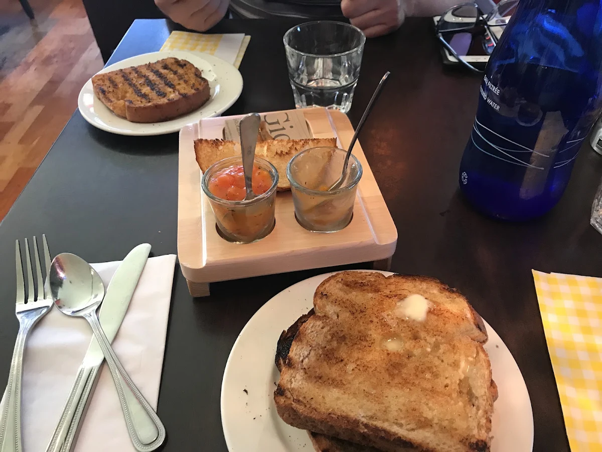 Toasts, Pacini Saint-Hyacinthe