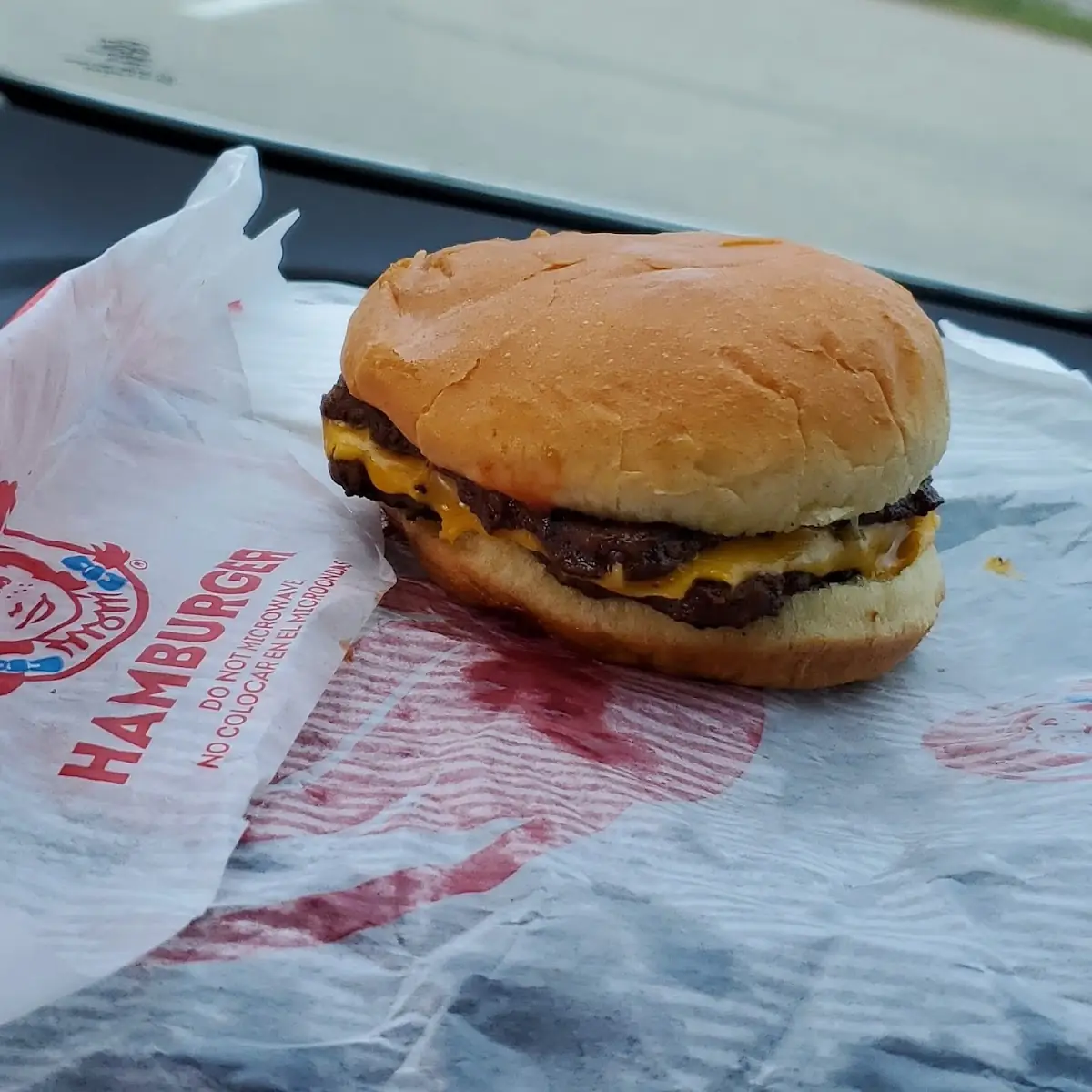 Jr Cheeseburger Deluxe