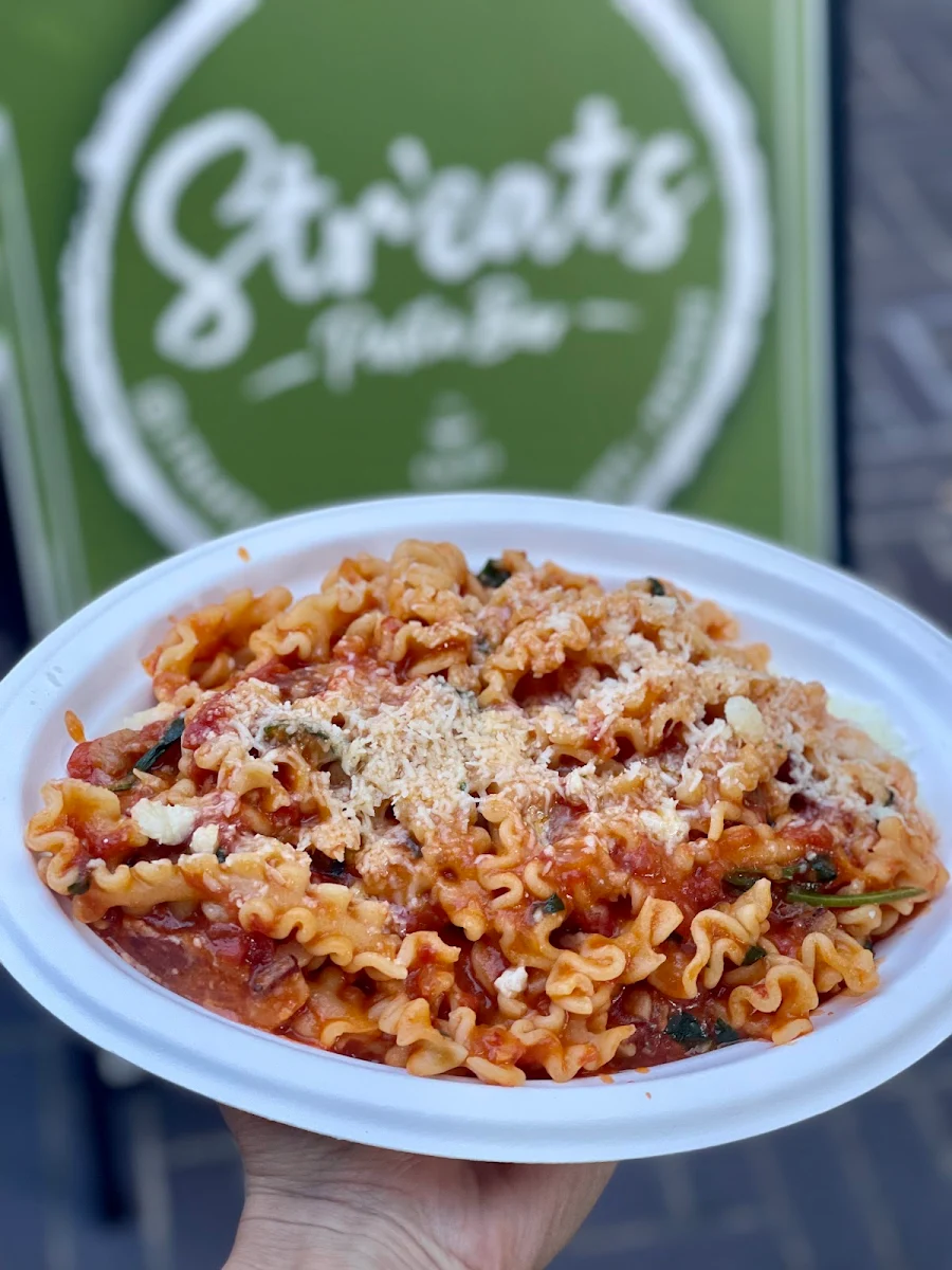 Highlights, Str'eats Pasta Bar & Desserts