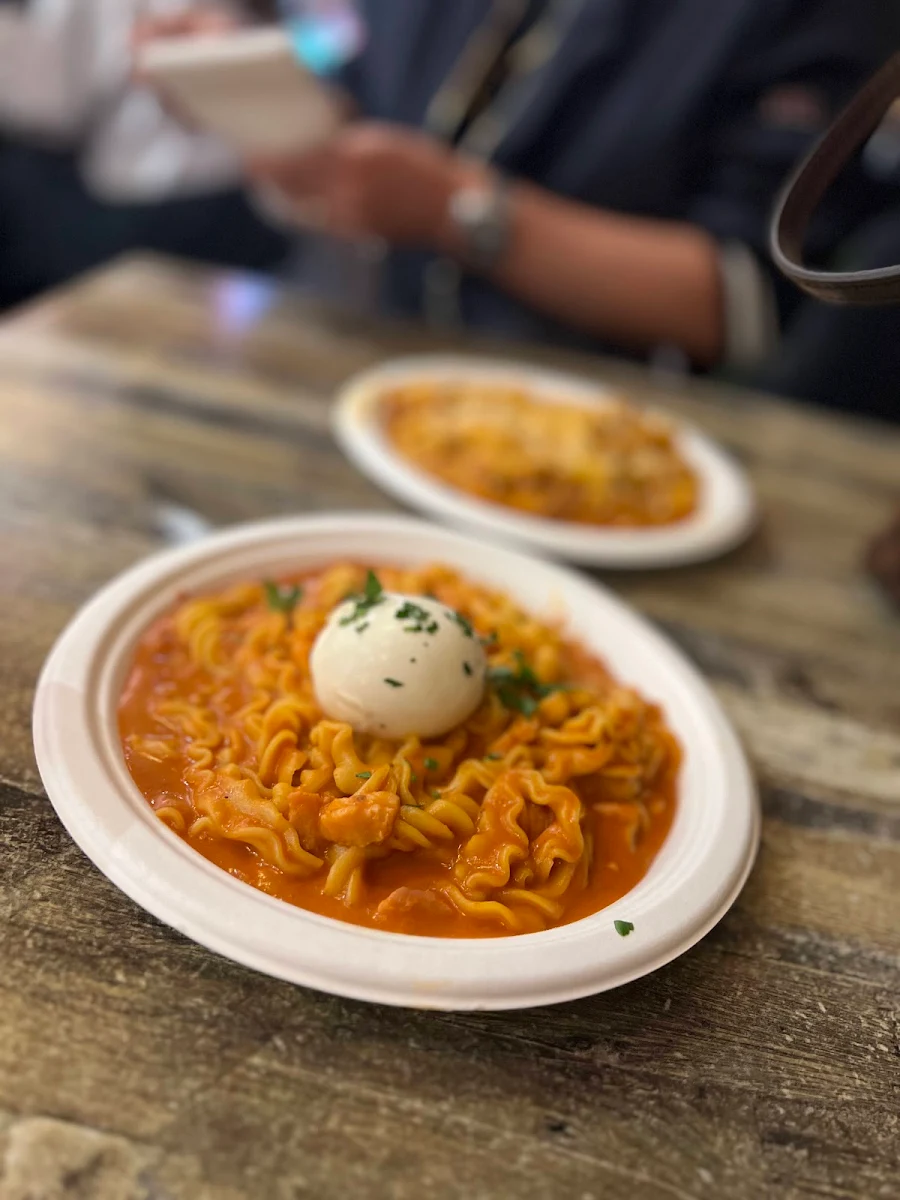 Highlights, Str'eats Pasta Bar & Desserts
