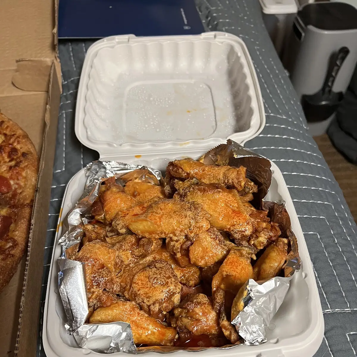 Wings w Medium Hot Sauce