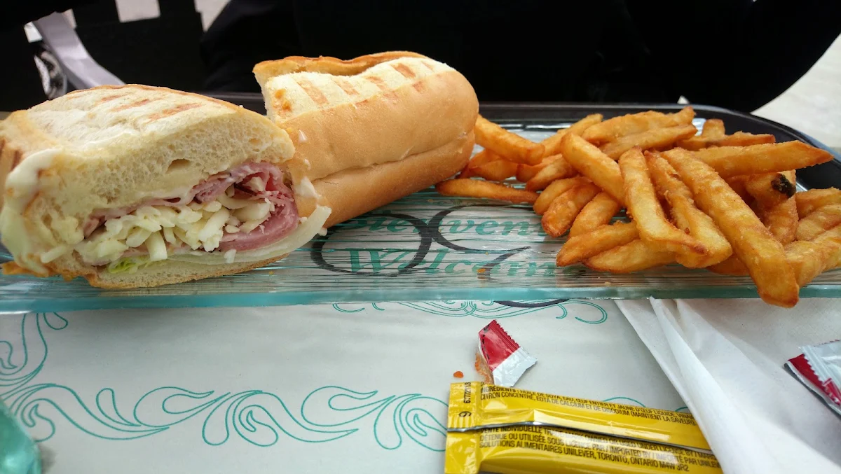 Highlights, Restaurant Marchand