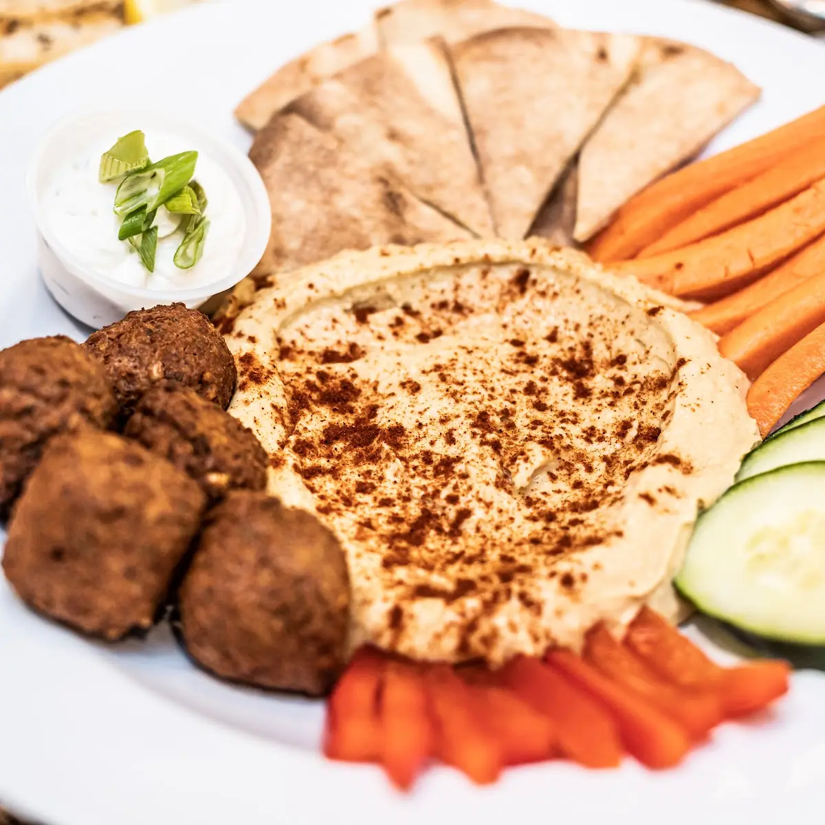Falafel & Hummus