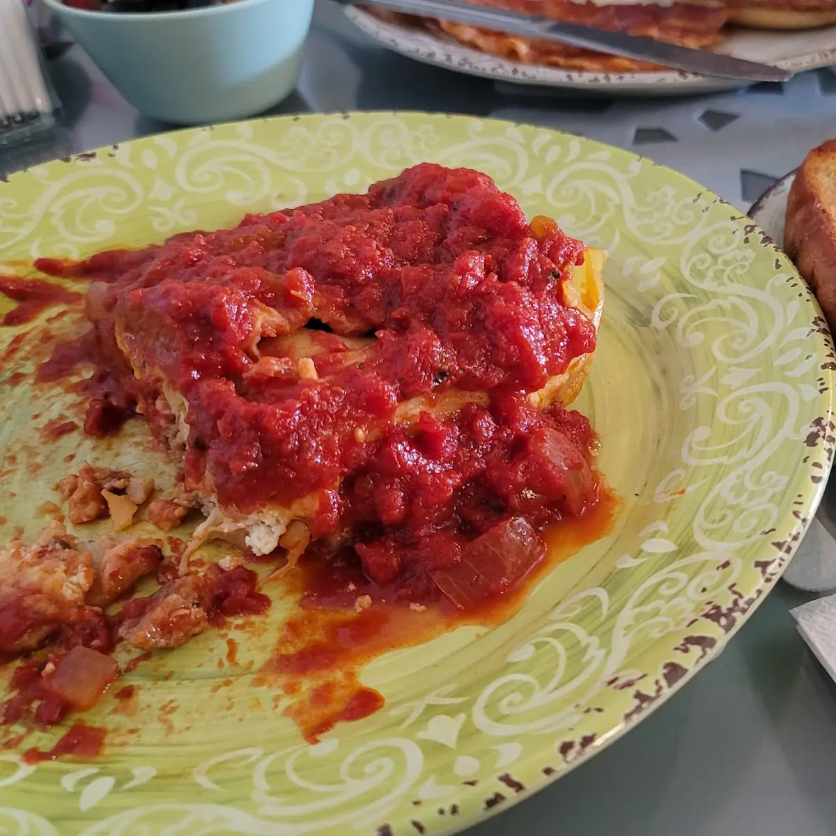 Lasagna w Garlic Bread