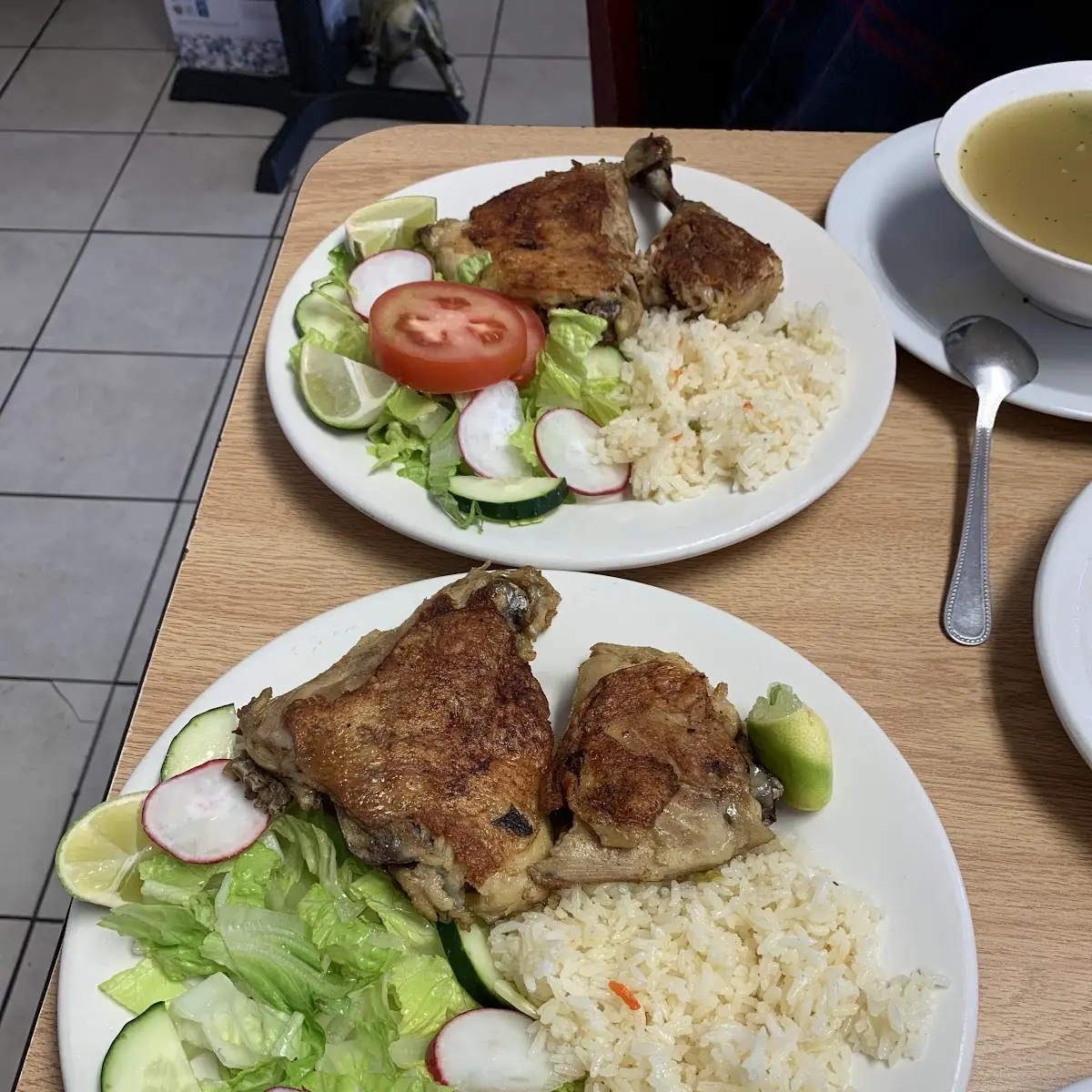 Pollo Asado Con Sopa