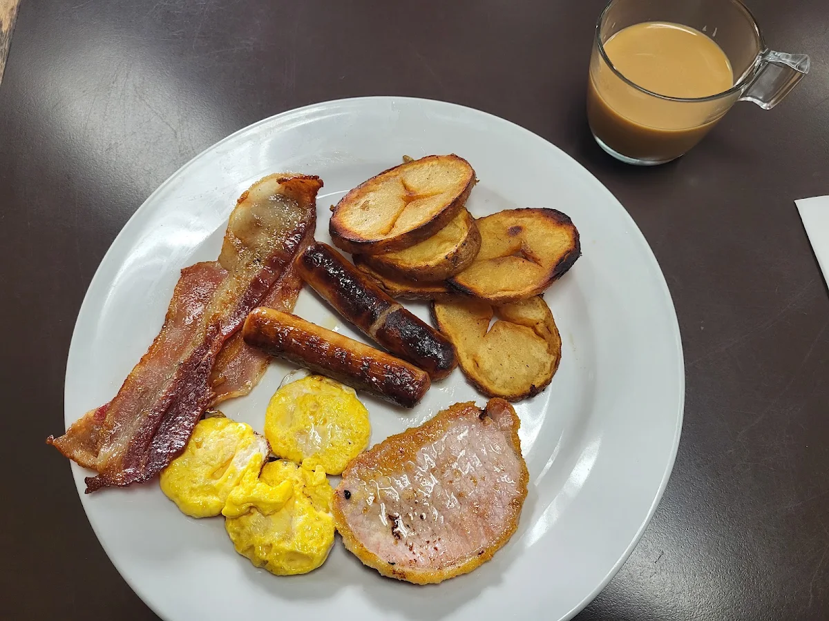 Breakfast, Shannon's Kitchen and Irish Pub