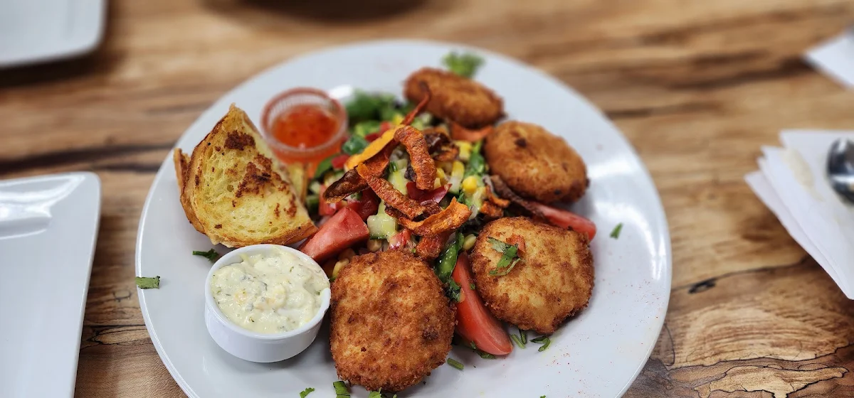 Highlights, Shannon's Kitchen and Irish Pub