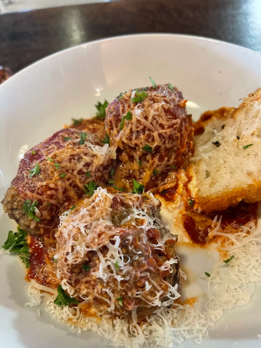 Highlights, Stallones Kitchen + Bar