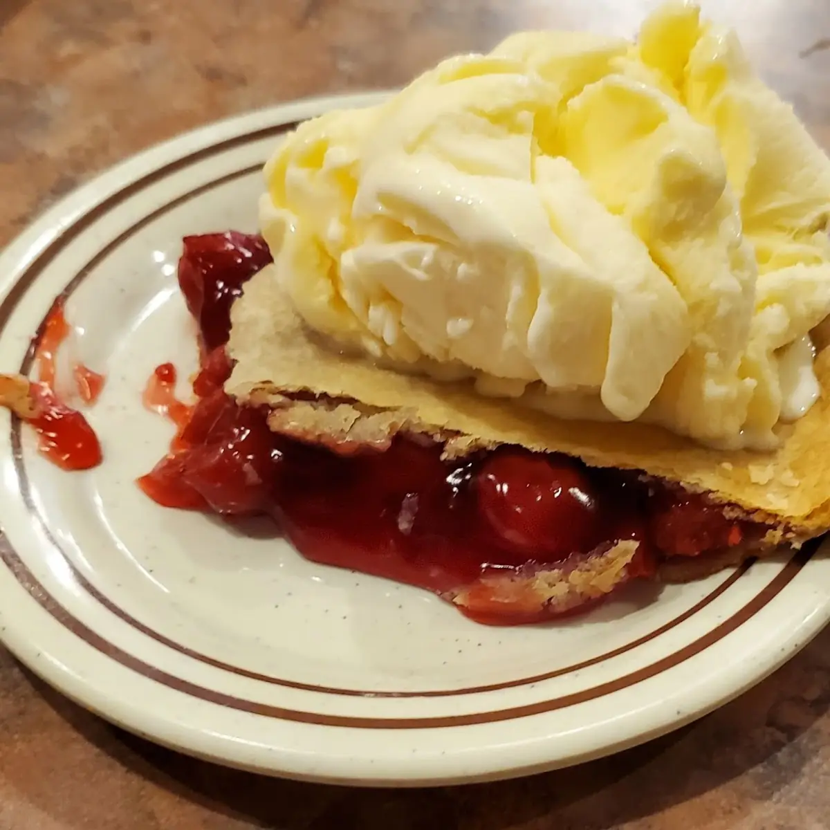 Cherry Pie w Vanilla Ice Cream