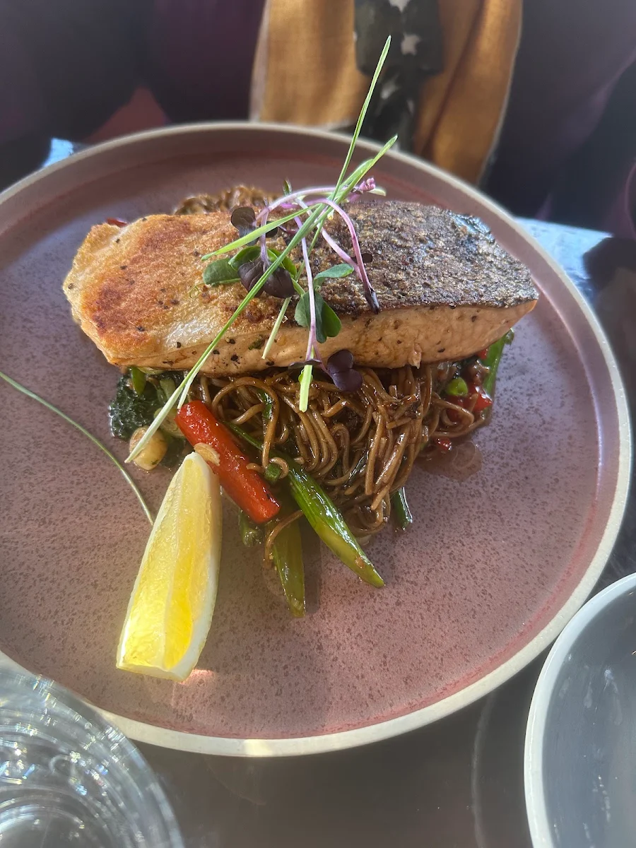 Fusion Salmon Soba, Goat House