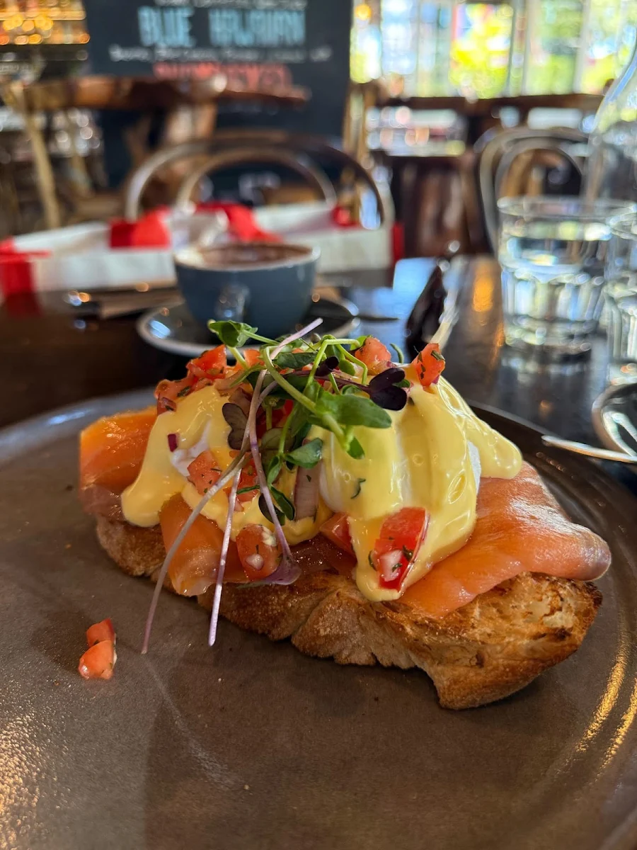 Salmon Benedict, Goat House