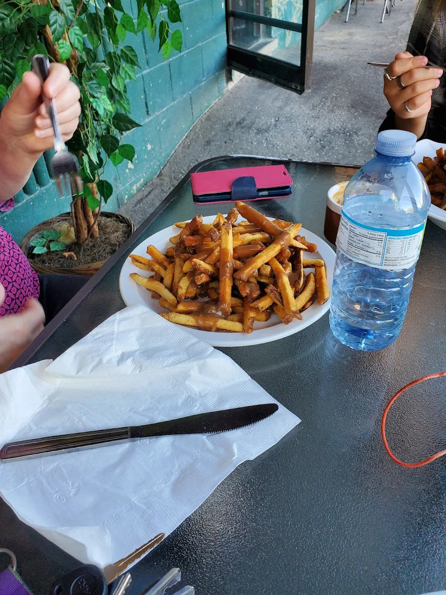 Highlights, 331 Atherley Diner