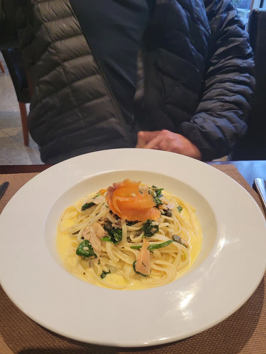 Pasta Salmone, La Provincia