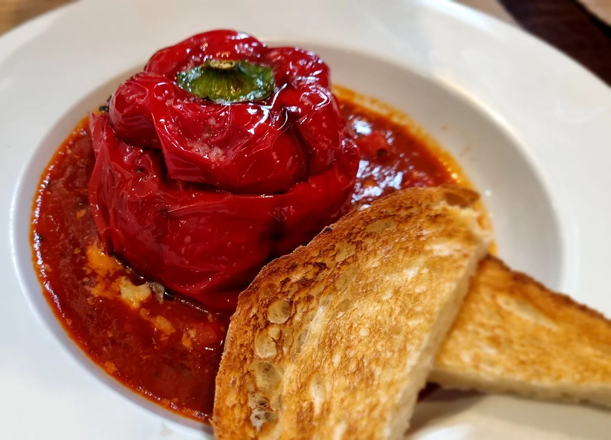 Stuffed Capsicum, La Provincia