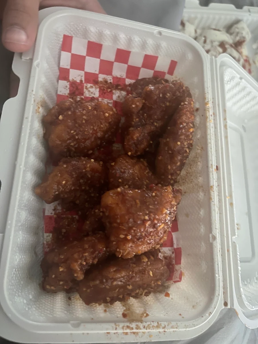 Honey Brown Girl, M N' A Wings Corner N' Pizza