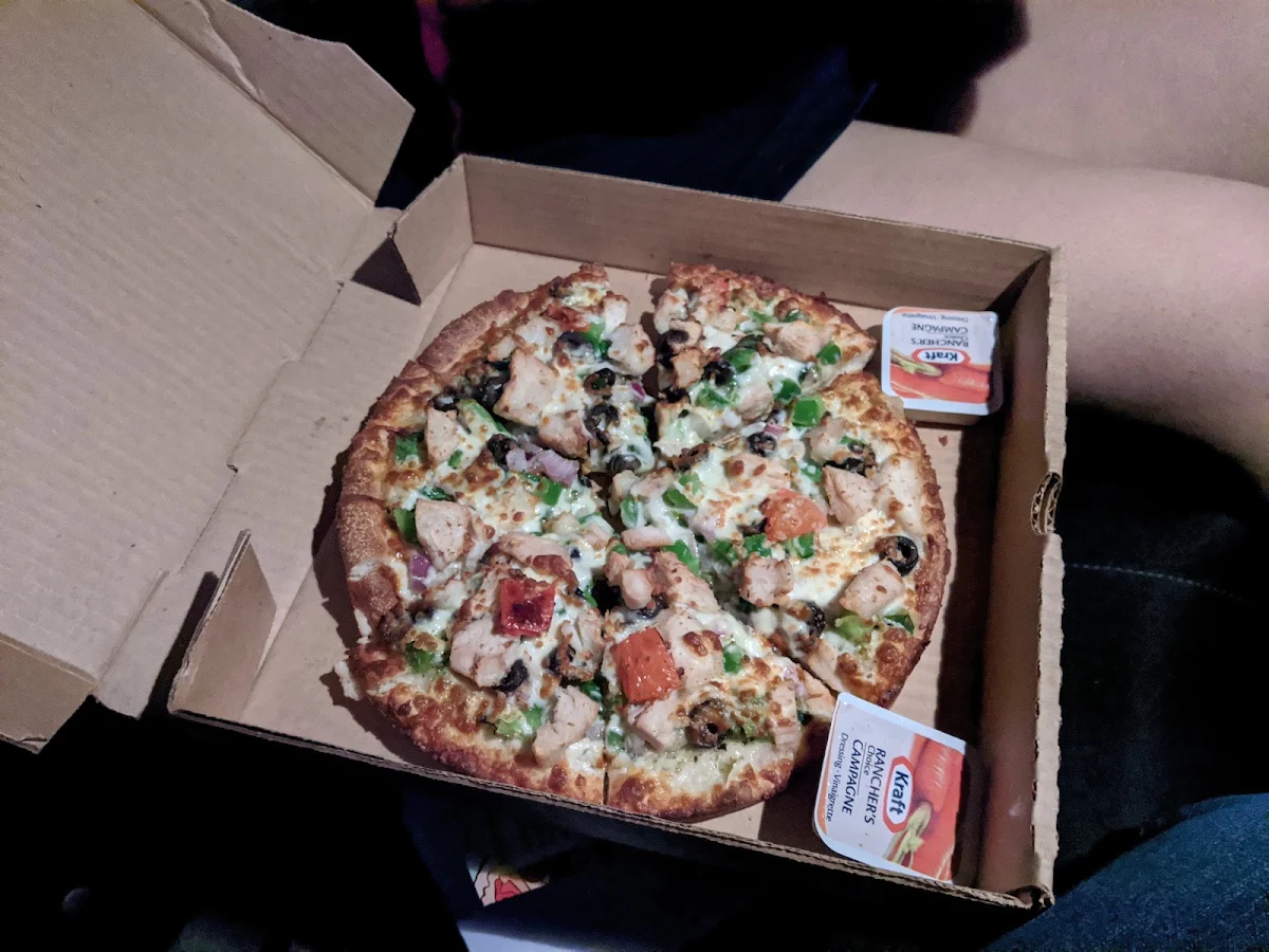 Pesto Chicken Pizza, M N' A Wings Corner N' Pizza