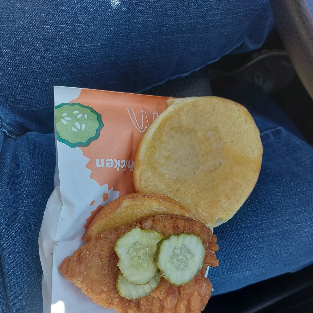 Crispy Chicken Deluxe Sandwich