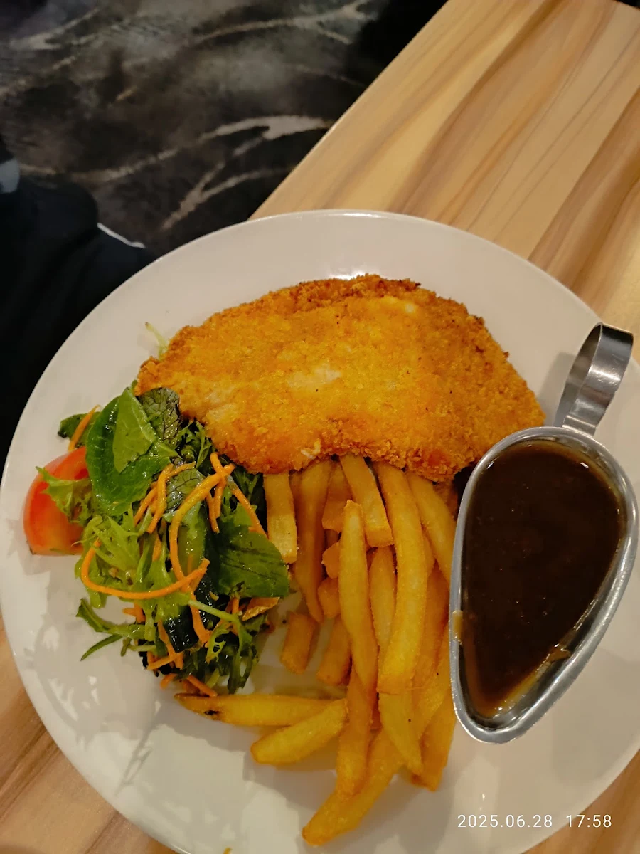 Classic Chicken Schnitzel