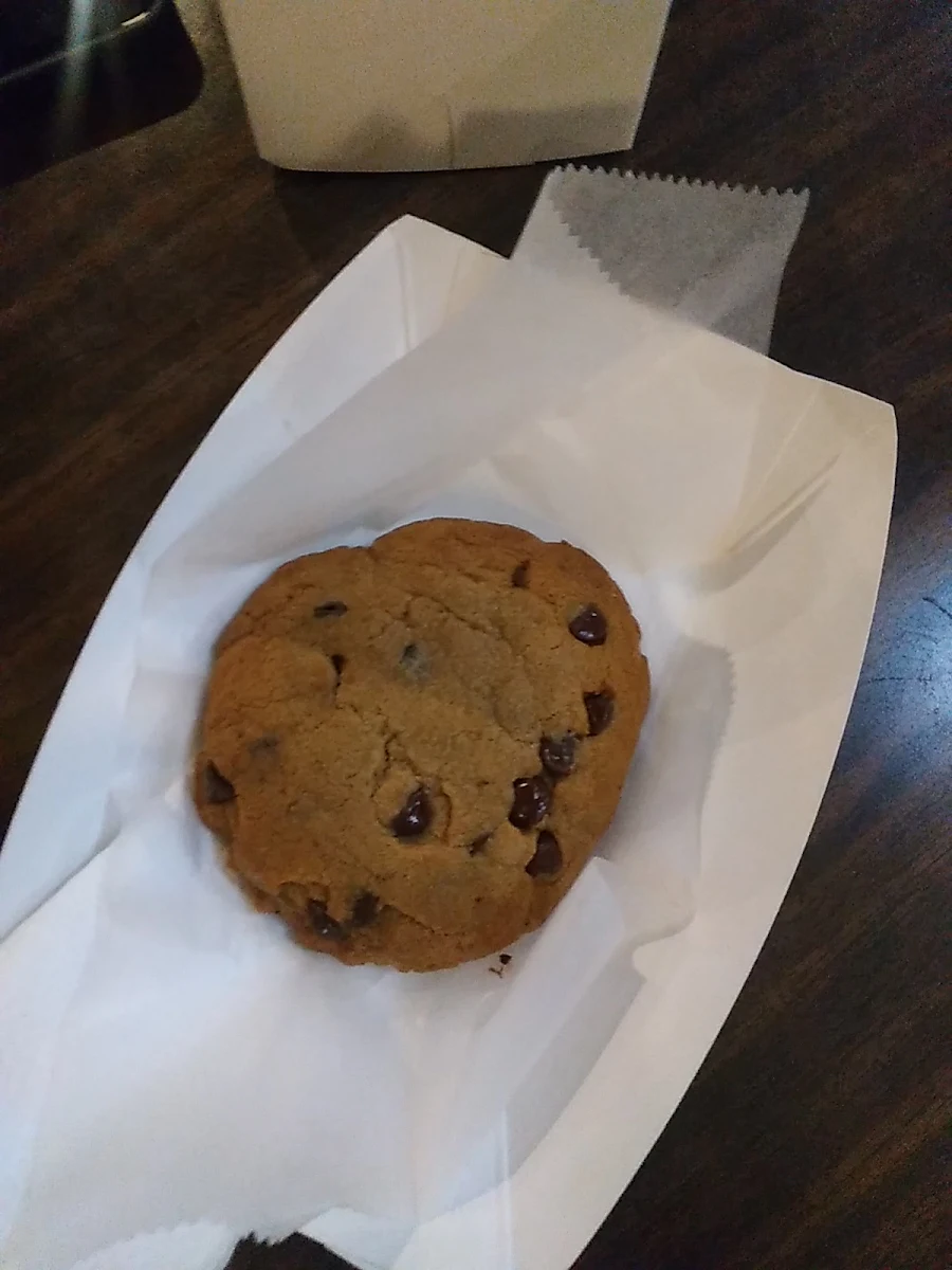 Big Chocolate Chip Cookie