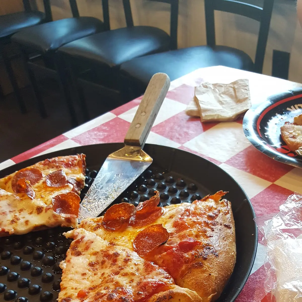 Hand-Tossed Red Sauce Medium Size Half Cheese and Hamburger