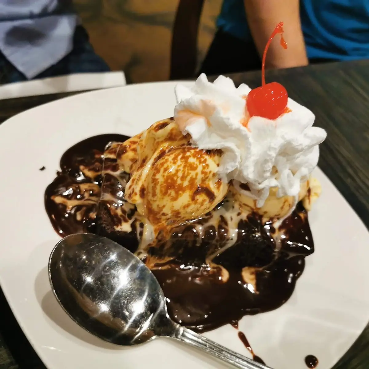 Hot Fudge Brownie Sundae