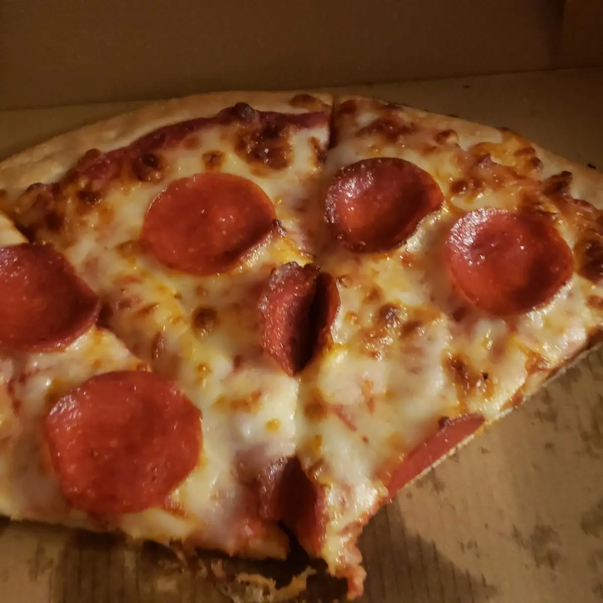 Pizza De Queso Y Pepperoni