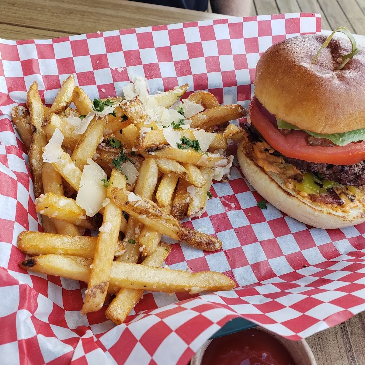 Dixie Burger w Aioli Garlic Parmesan Fries