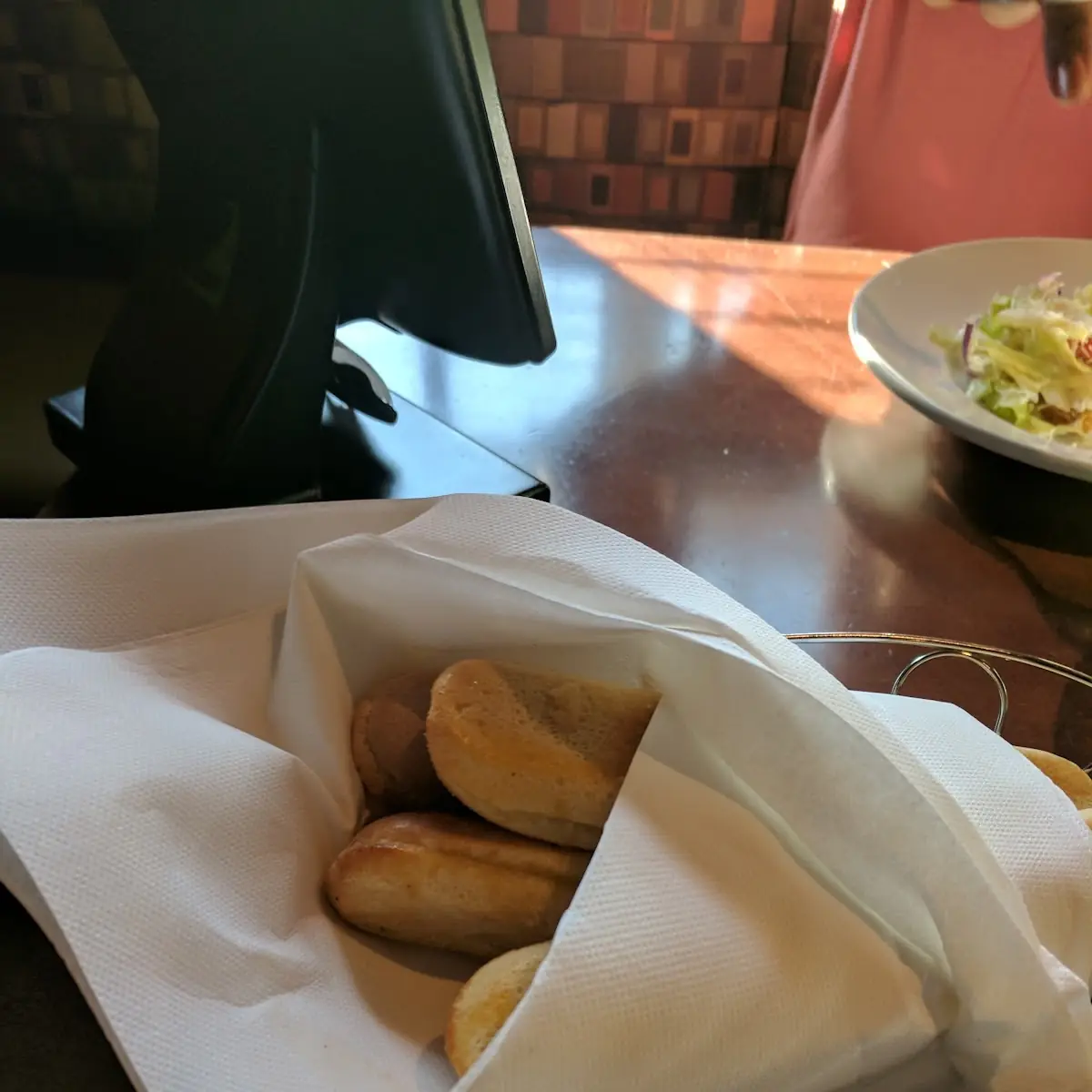 Never-Ending Soup Salad & Breadsticks