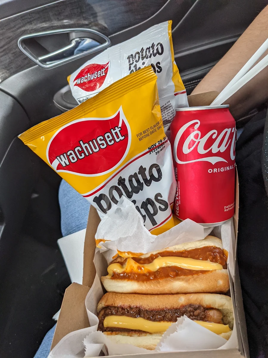 Dee's Hot Dogs