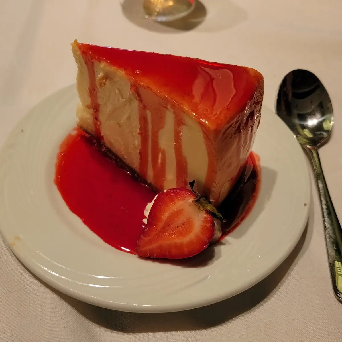 Cheese Cake with Raspberry Sauce
