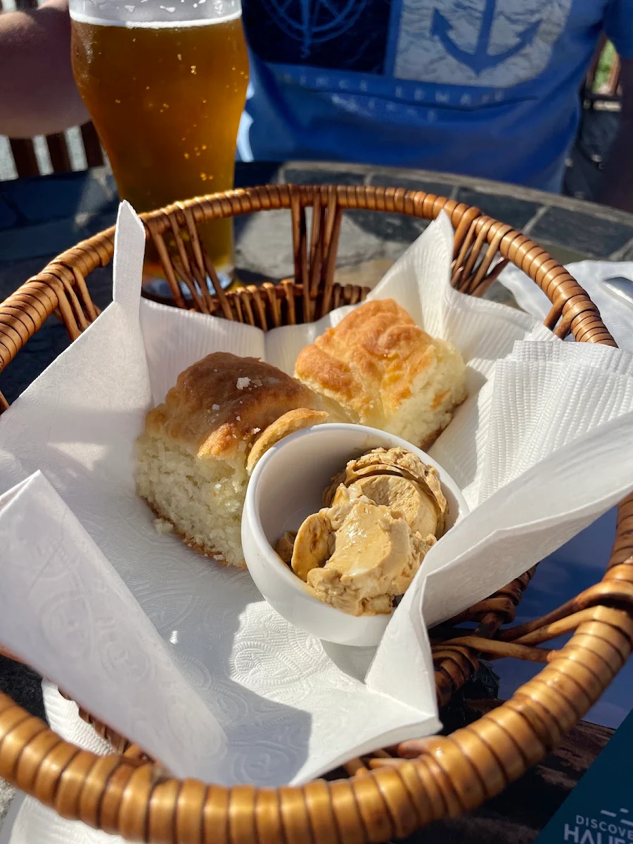 Biscuits with Molasses, Henley House Pub And Restaurant