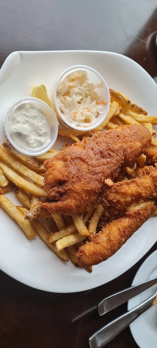 Fish and Chips, Henley House Pub And Restaurant