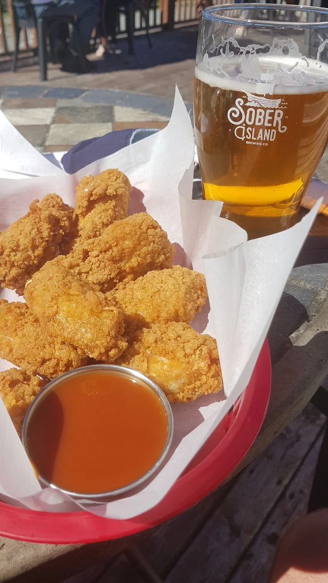 Wings, Henley House Pub And Restaurant