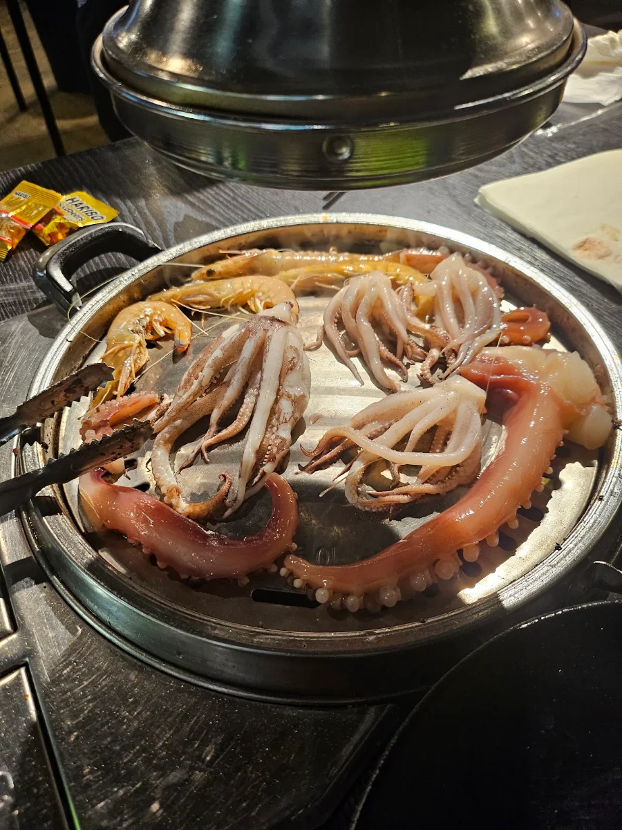 Octopus Prawns Onions, BBQ King