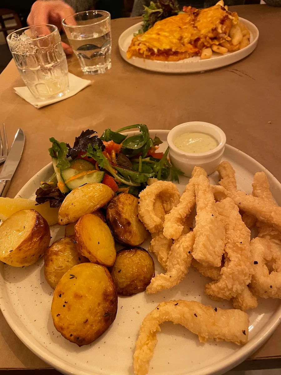 Salt and Pepper Calamari, Inverleigh Hotel