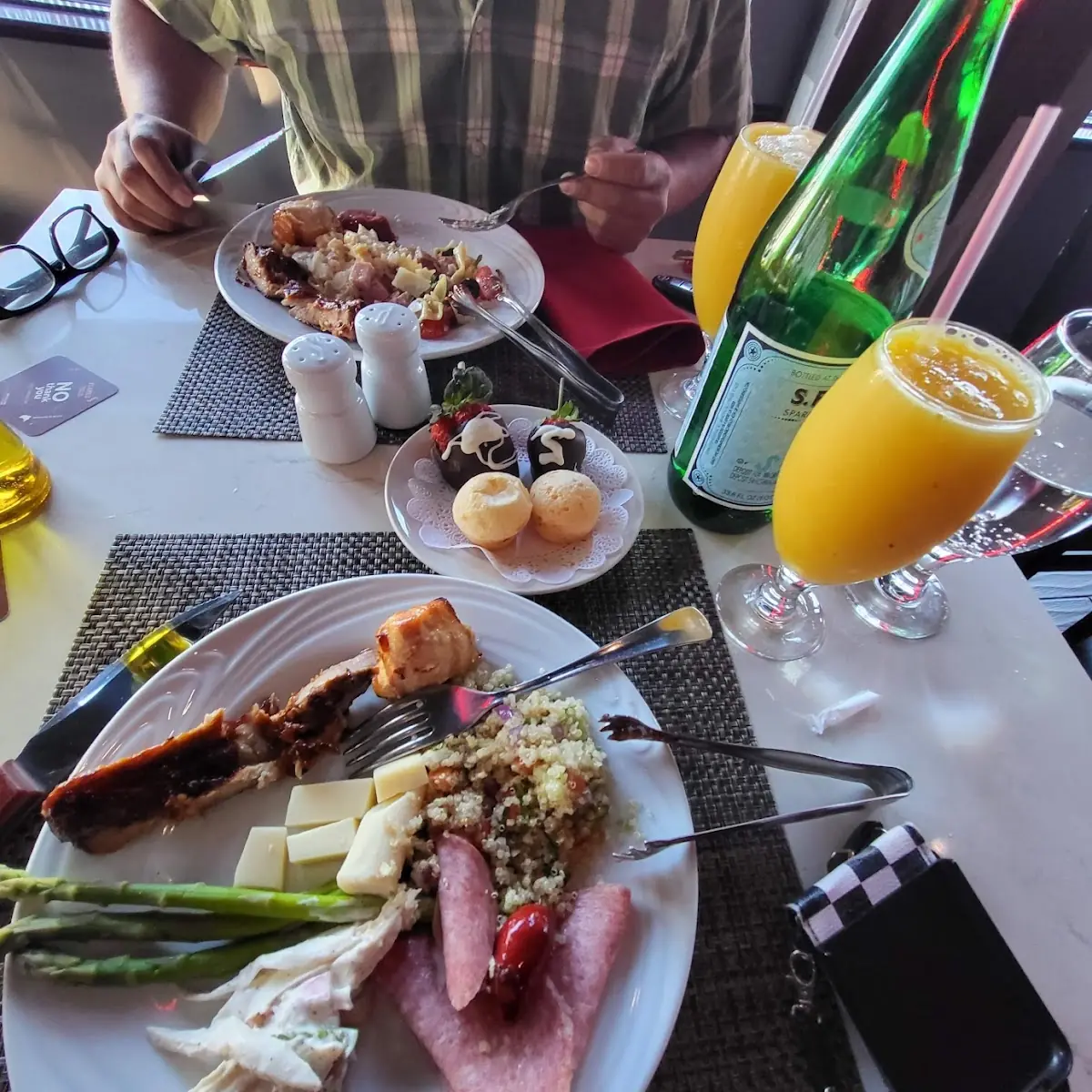 Bottomless Mimosas