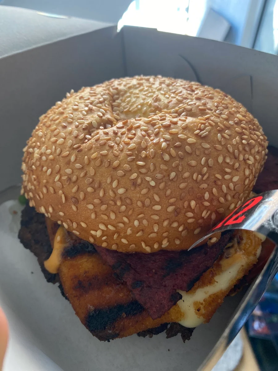 Burger Extra Bacon, B12 Burger NDG