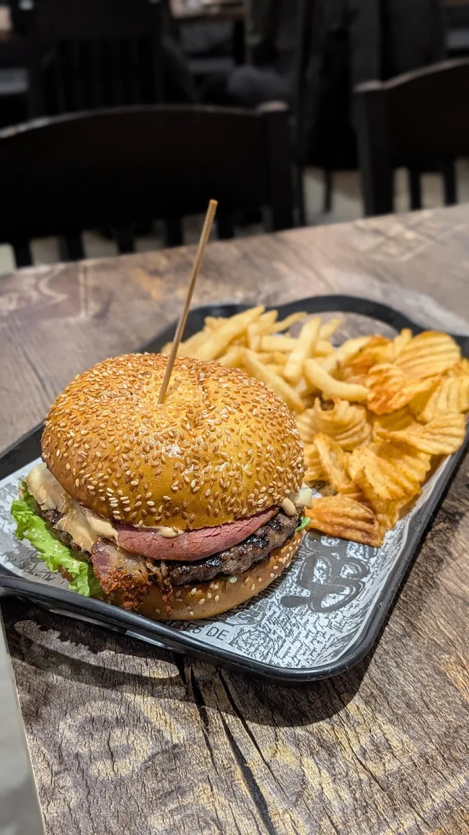 Combo, B12 Burger NDG