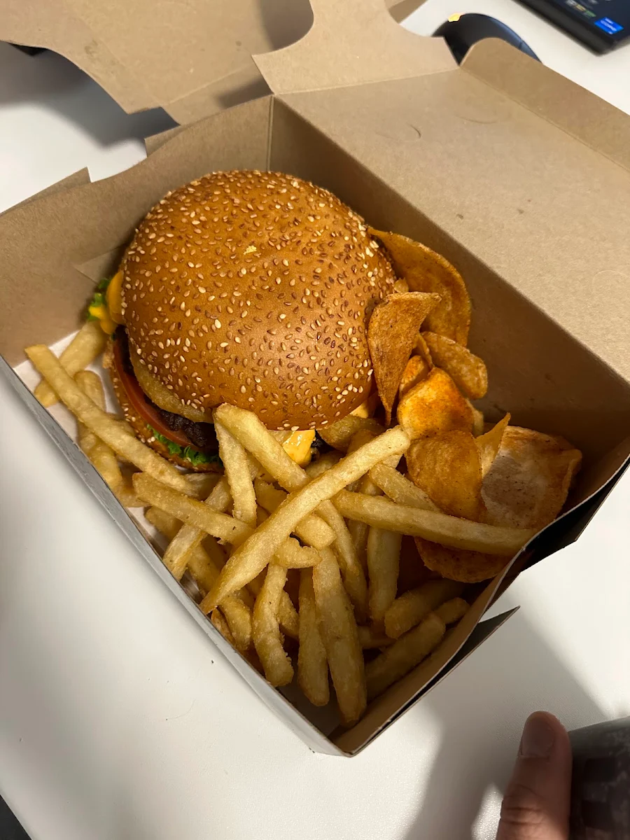 Highlights, B12 Burger NDG
