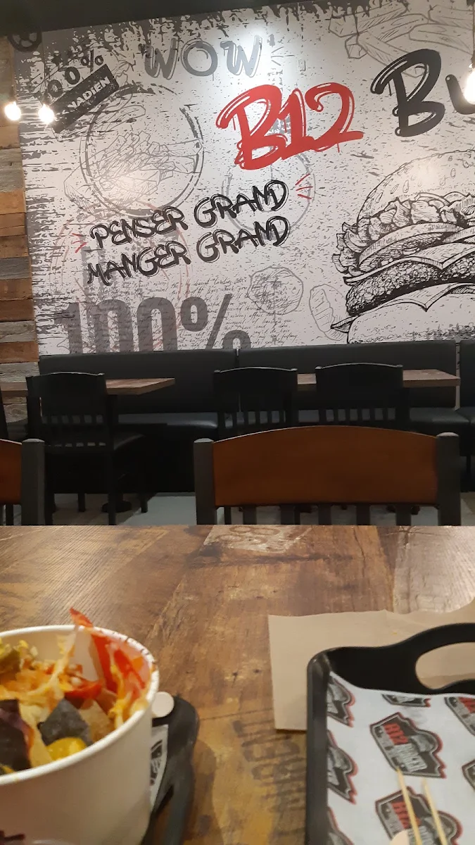 Name of the Burger B12, B12 Burger NDG