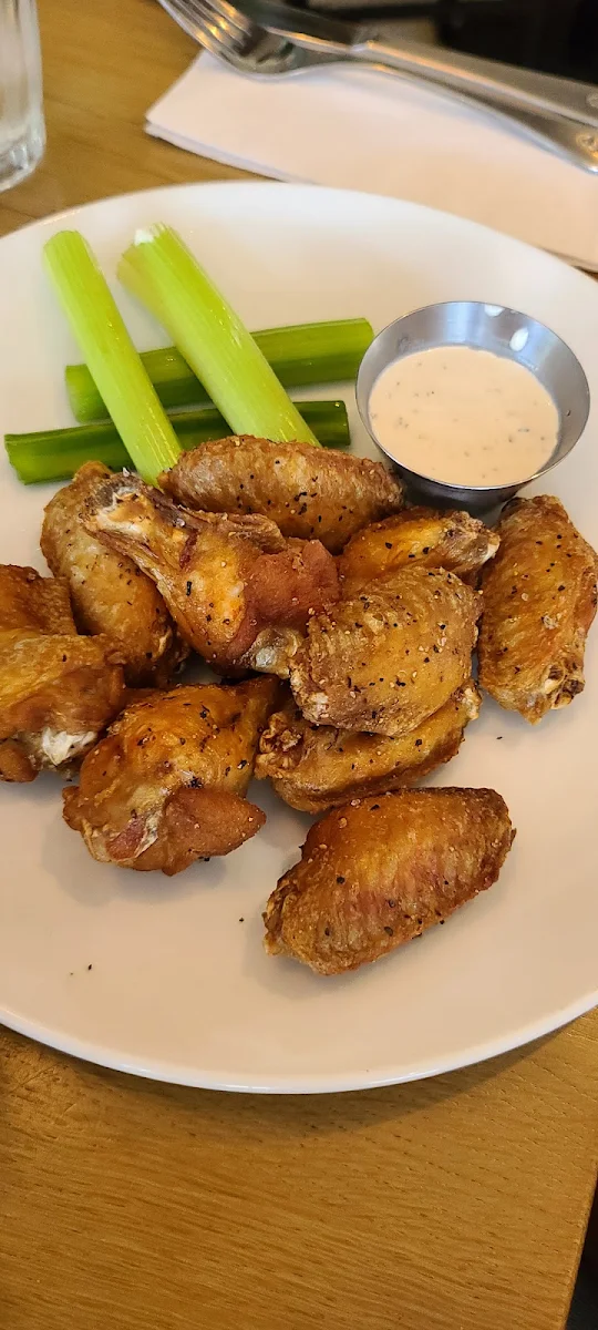 Earls Wings