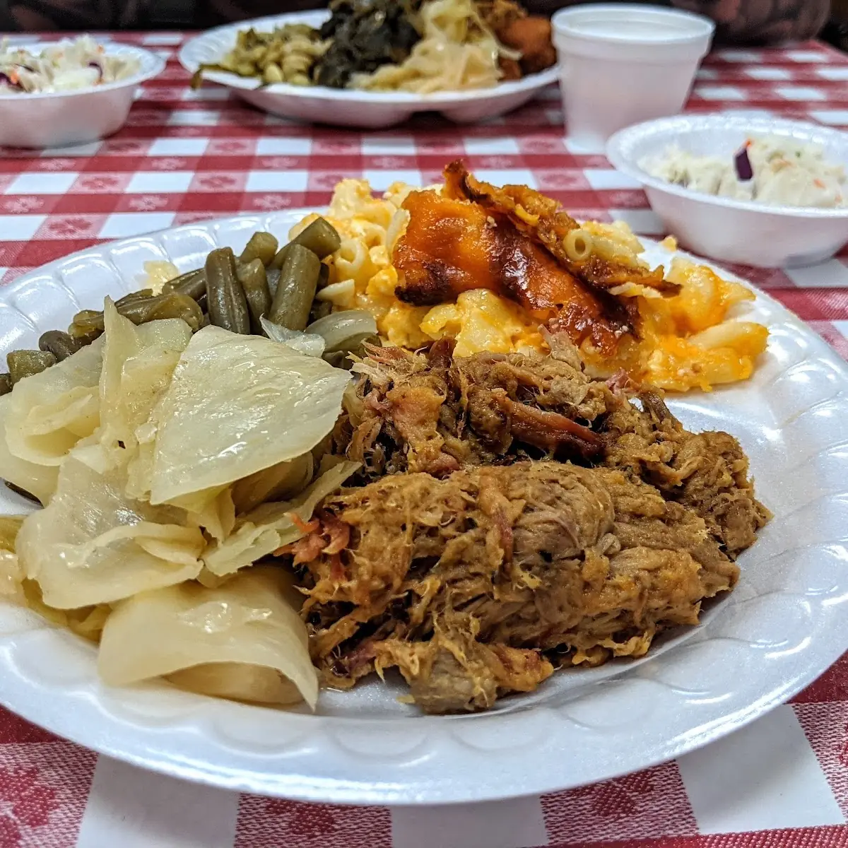 Pulled Pork with Mac and Cheese