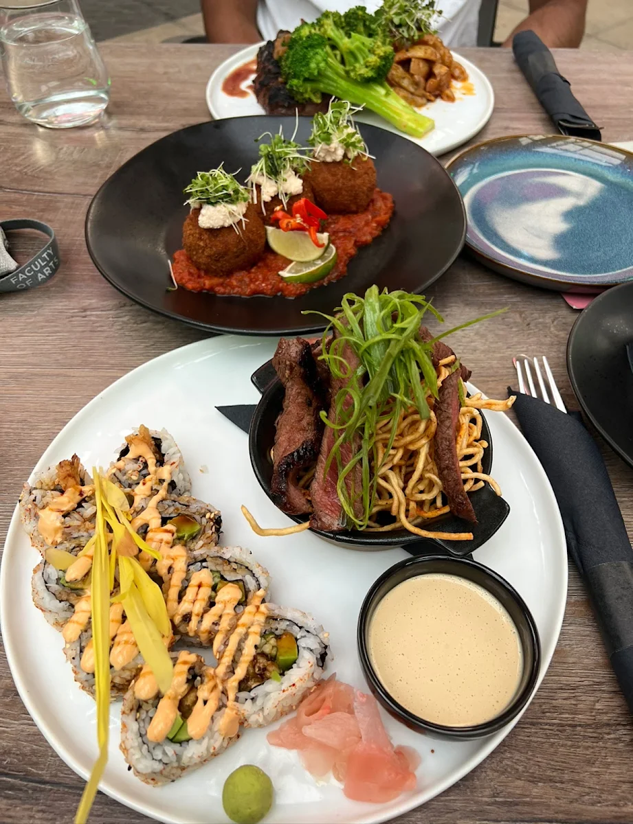 Steak & Sushi