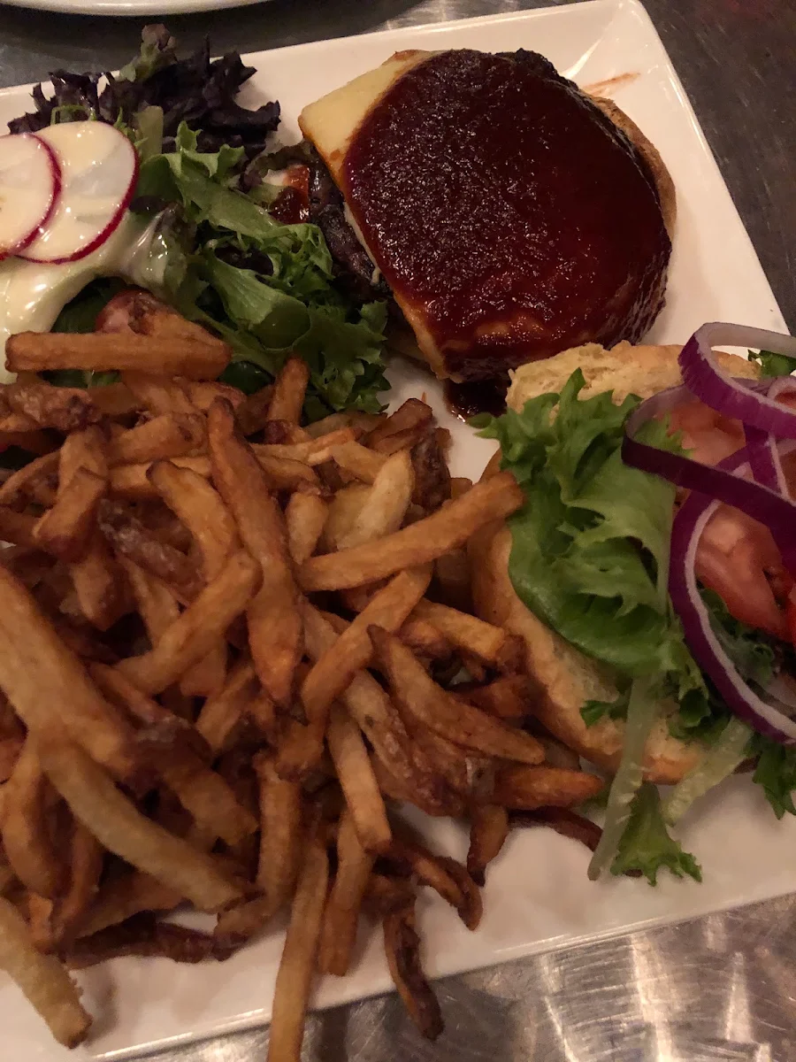 Burger Au Bison, Brasseur de Montréal
