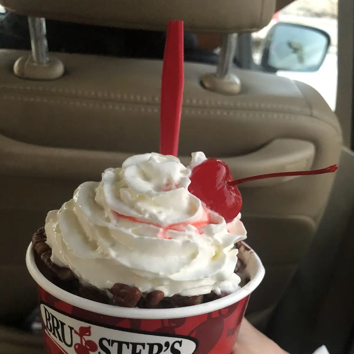 Hot Fudge Brownie Sundae