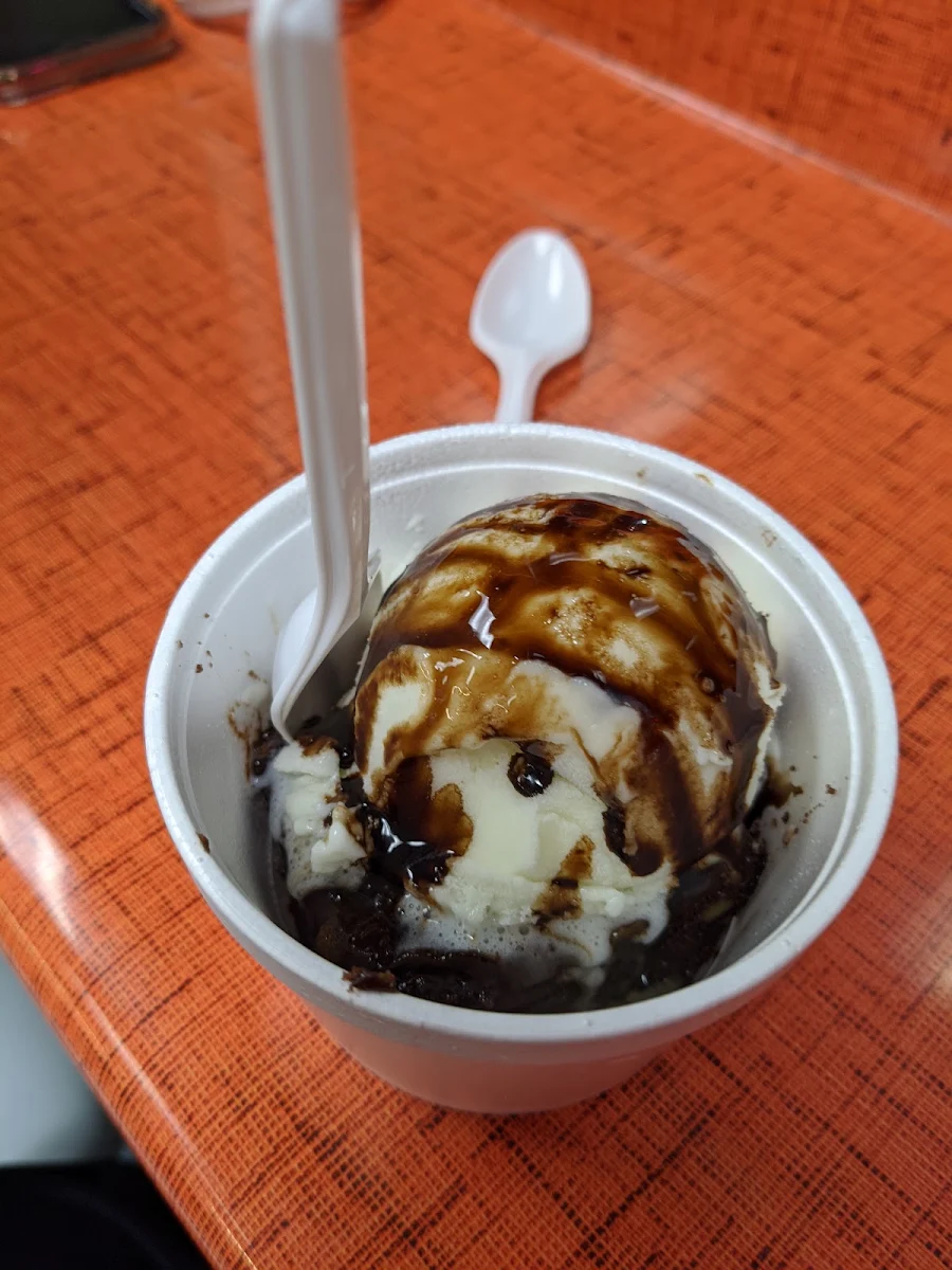 Chocolate Brownie with Ice Cream
